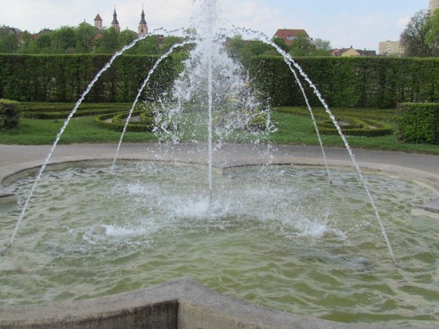 034
